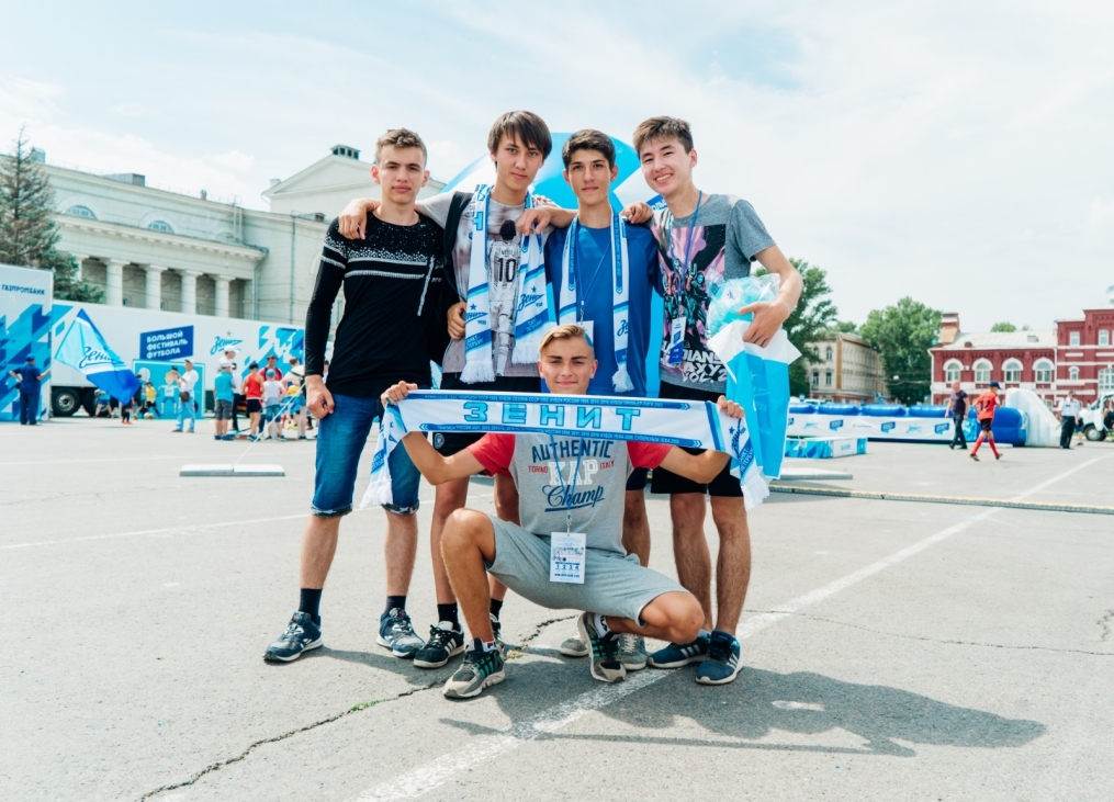 Фоторепортаж о Большом фестивале футбола в Саратове