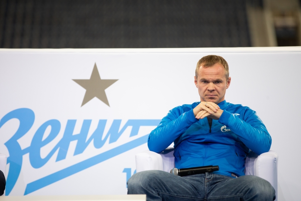 Представители «Зенита» встретились с болельщиками на «Газпром Арене»