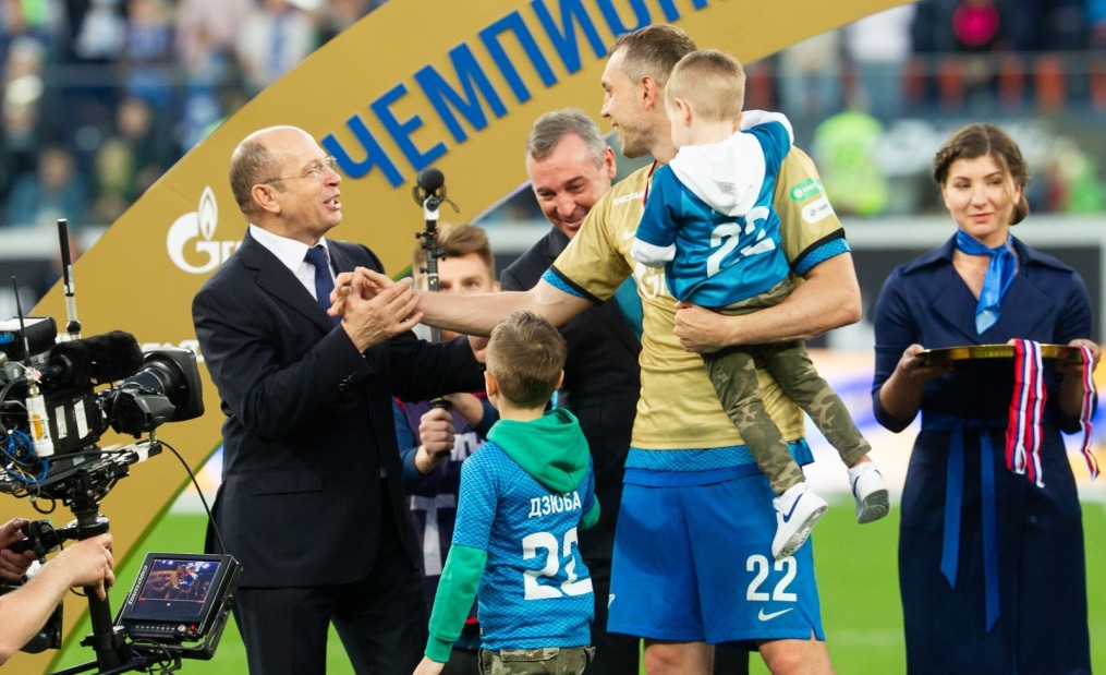 Церемония награждения команды «Зенит» золотыми медалями и кубком чемпиона России