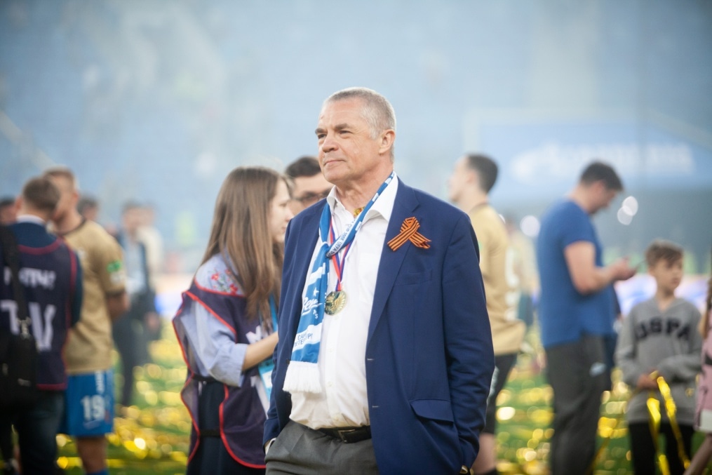 Церемония вручения кубка и золотых медалей чемпионов Российской Премьер-Лиги 2018/19