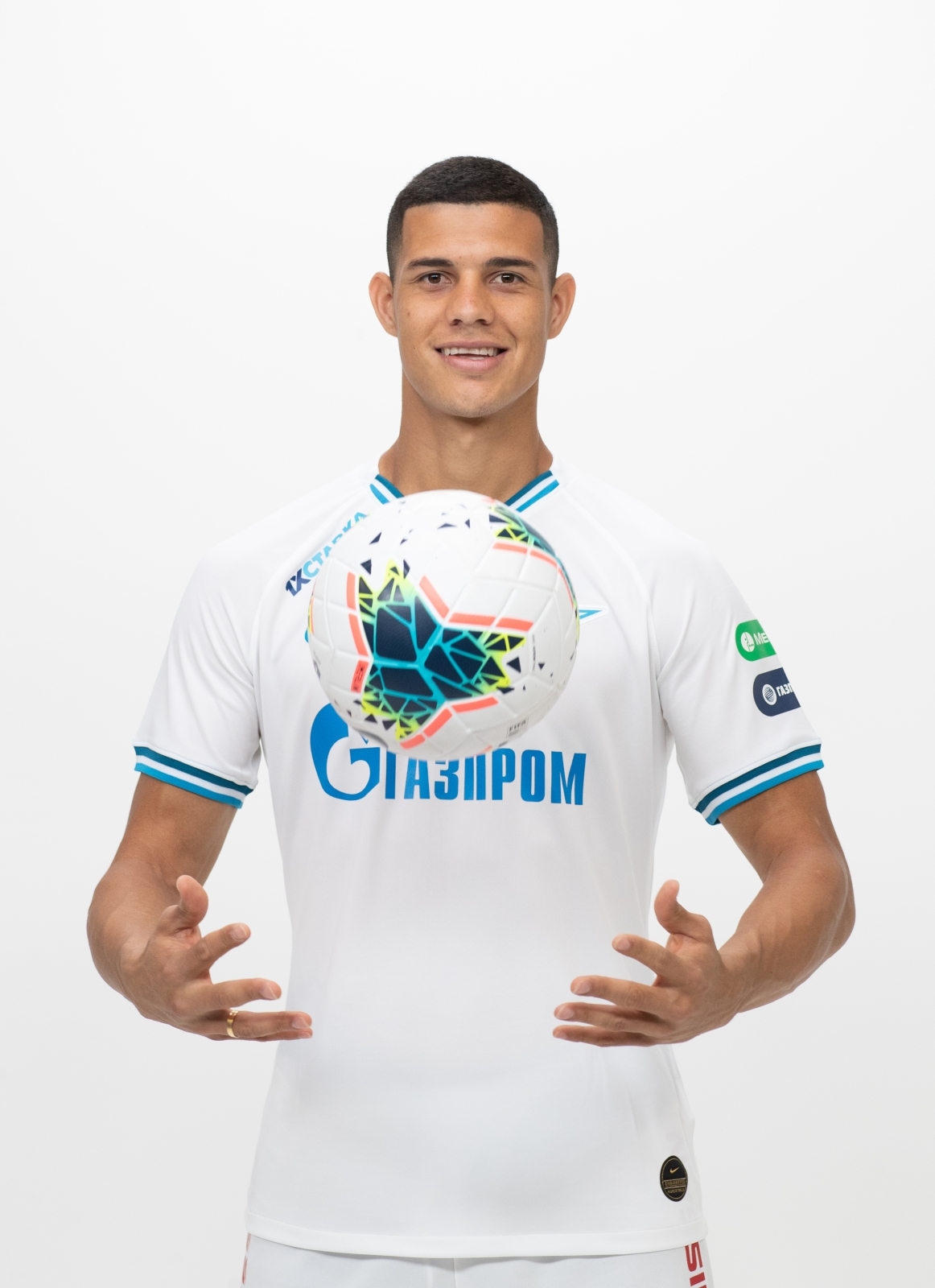 Фотосессия футболистов и тренеров основного состава ФК «Зенит» сезона 2019/20