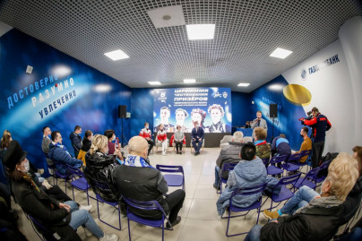 Чемпионы мира по фигурному катанию на матче «Зенит» — «Химки»