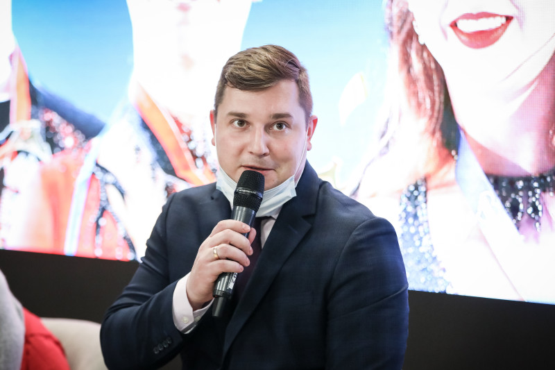 Чемпионы мира по фигурному катанию на матче «Зенит» — «Химки»