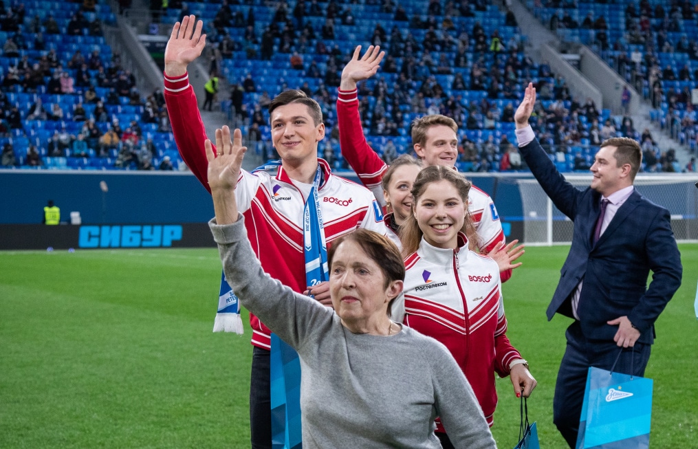 Чемпионы мира по фигурному катанию на матче «Зенит» — «Химки»
