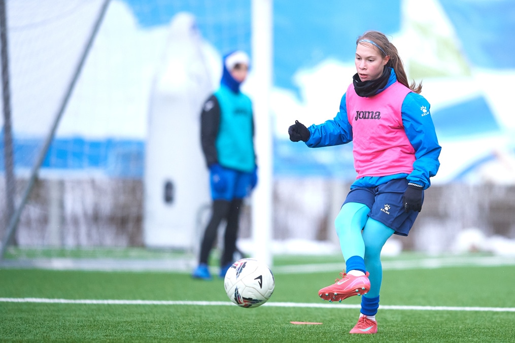 Тренировка женской юношеской команды U-18
