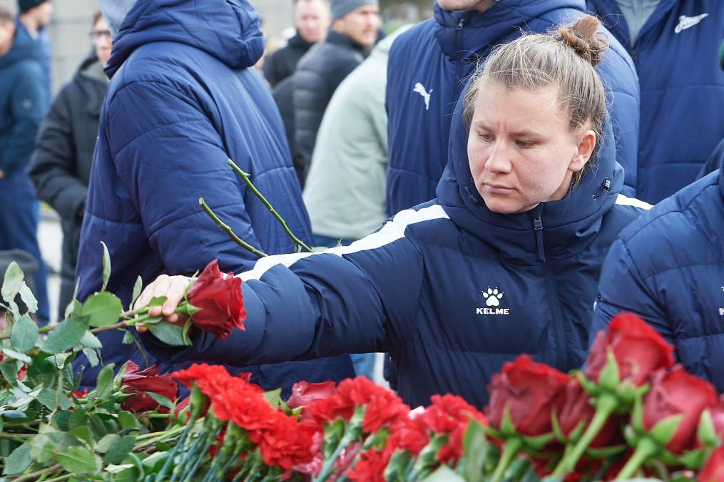 Торжественное возложение цветов на Пискаревском мемориальном кладбище в честь 80-летия Великой Победы
