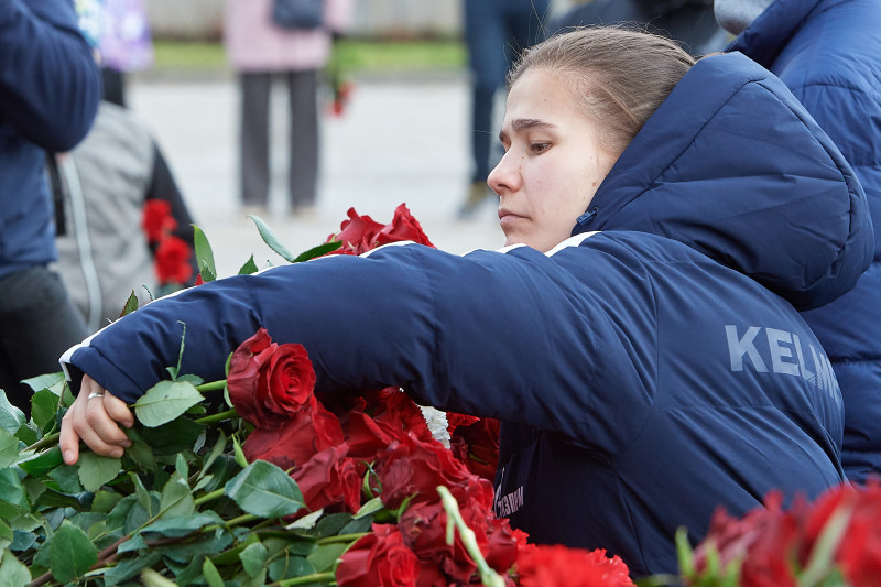 Торжественное возложение цветов на Пискаревском мемориальном кладбище в честь 80-летия Великой Победы