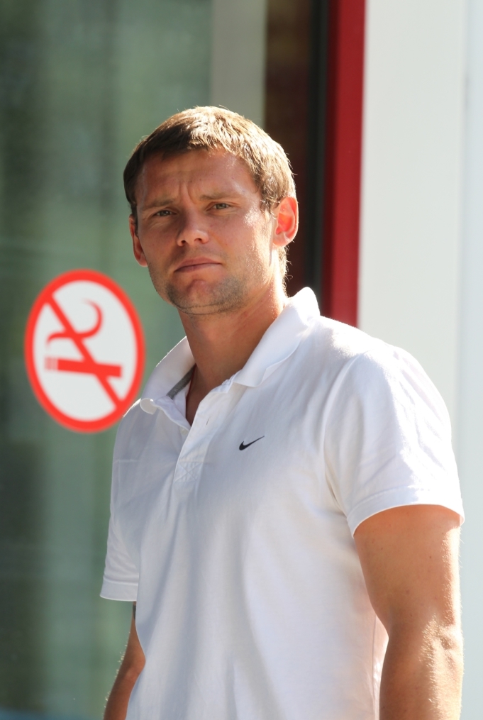Вратарь Юрий Жевнов