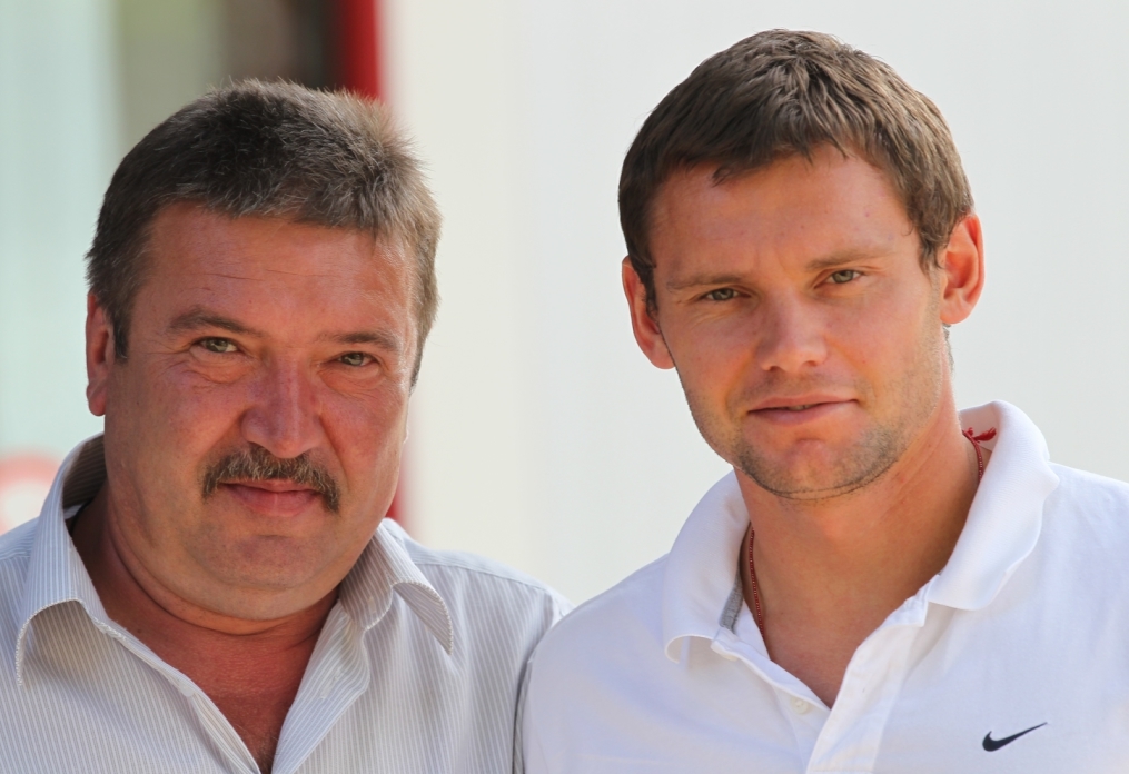 Вратарь Юрий Жевнов