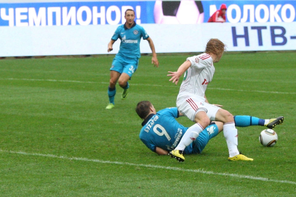 Чемпионат России 2010 года,19 тур. Футбольный матч Локомотив(М) 