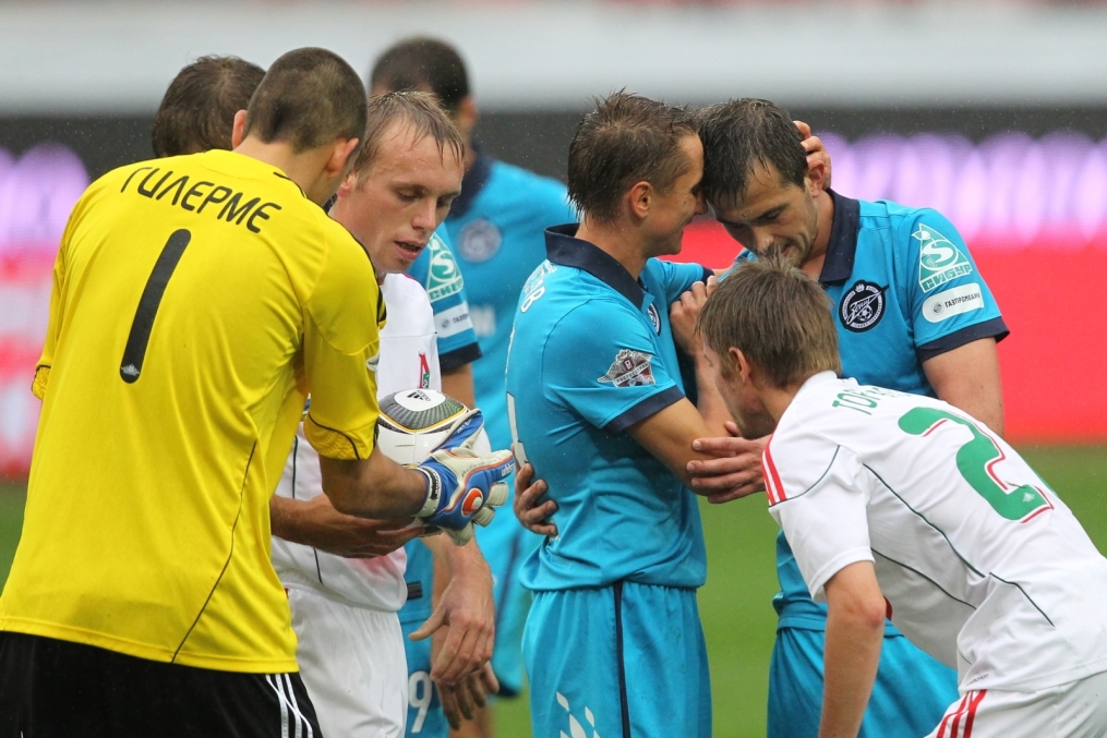 Чемпионат России 2010 года,19 тур. Футбольный матч Локомотив(М) 
