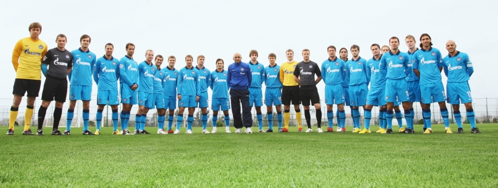 Групповая фотография команды «Зенит» сезона 2010