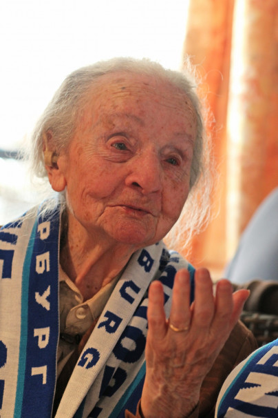 Болельщица «Зенита» 102 летняя Ригина 