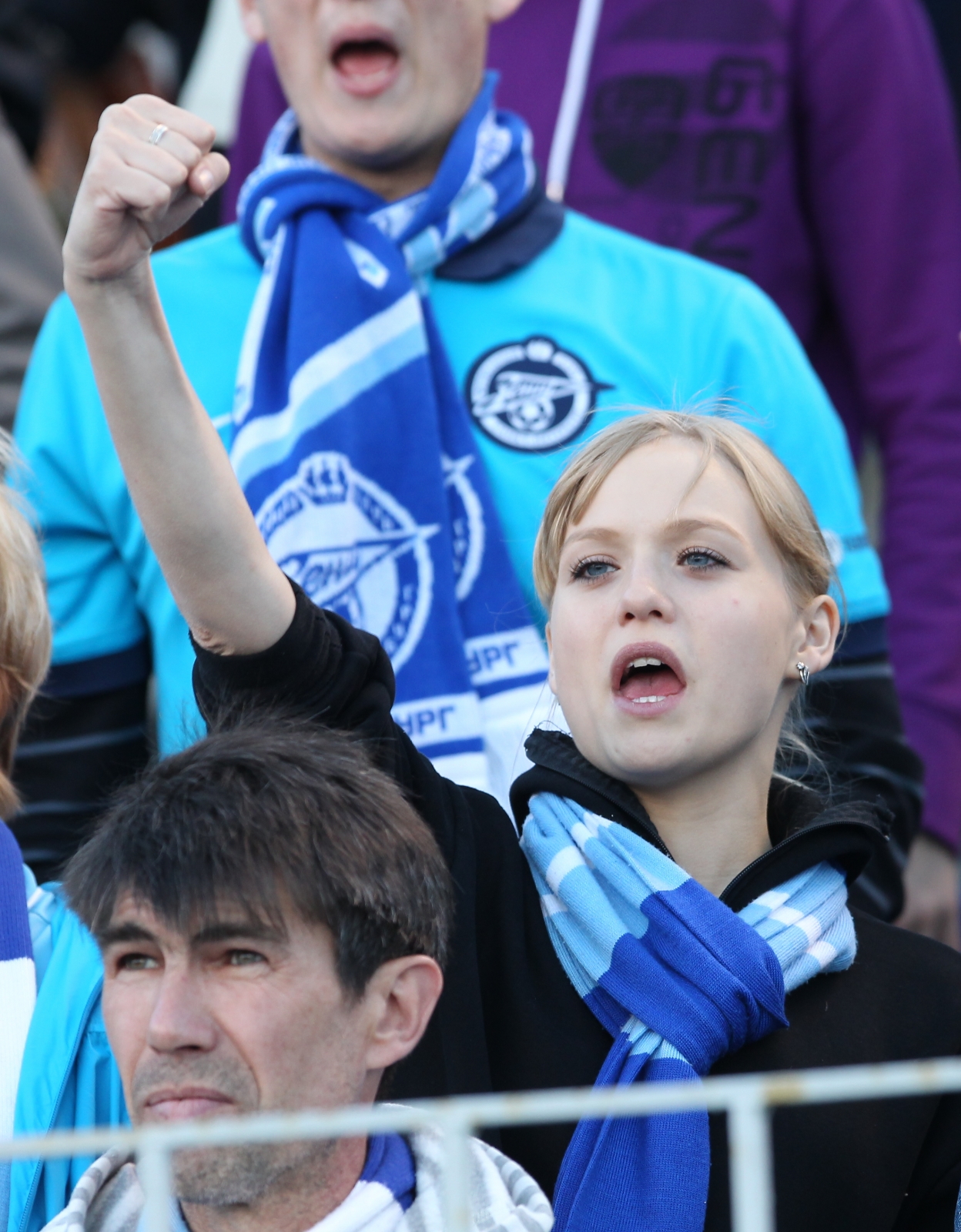 Матч 8-го тура Чемпионата России 2011/12 Зенит — Локомотив