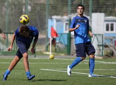 Тренировка команды Зенит U-17 перед отлетом в Крымск