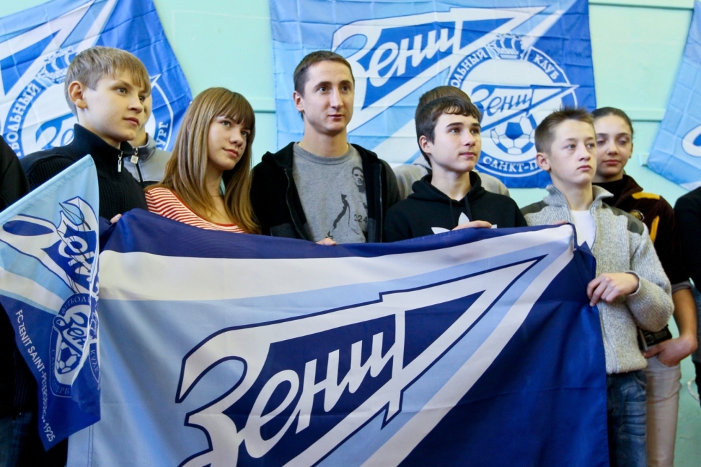Встреча Владимира Быстрова, с воспитаниками школы—интерната города Луга