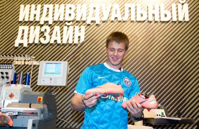 Канунников и Давыдов встретились с участниками программы Nike «Шанс»