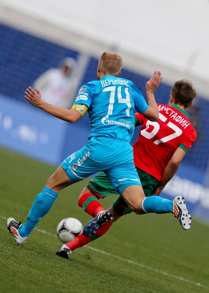 Матч 10-го тура Первенства молодежных команд 2012/13 «Зенит» — «Локомотив» 