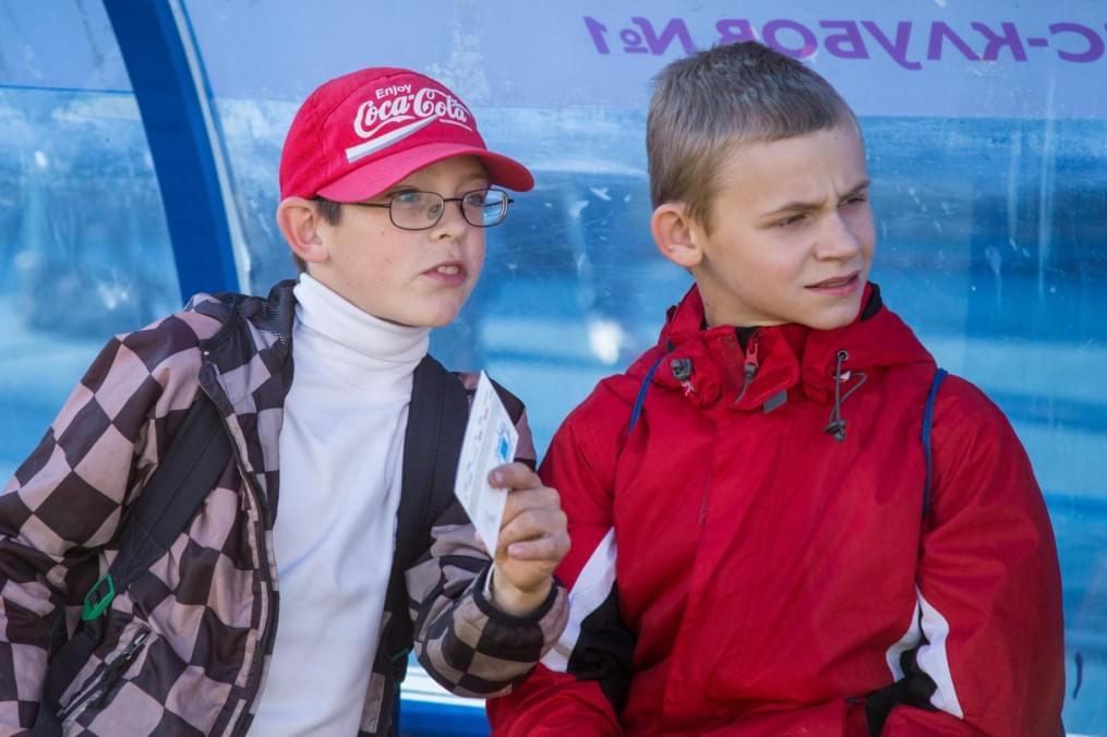 Слабовидящие дети вывели игроков «Зенита» на матче «Зенит» — «Спартак»