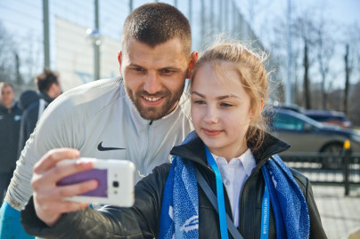 Детская футбольная команда на тренировке ФК «Зенит»