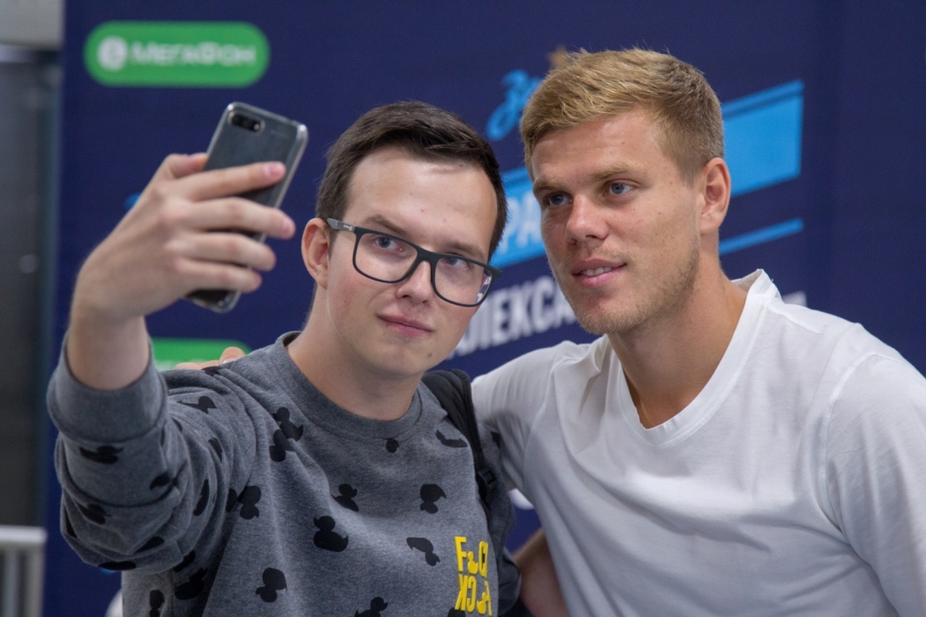 «Зенит» — «Динамо»: фан-зона «Смотри+ Арена» на стадионе «Санкт-Петербург»