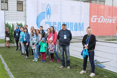 Победители конкурса «Марафон добра» в гостях у «Зенита» в Удельном парке