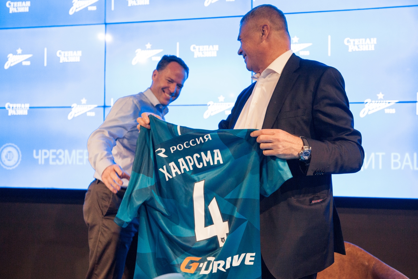 «Зенит» продолжает сотрудничество с брендом «Степан Разин»