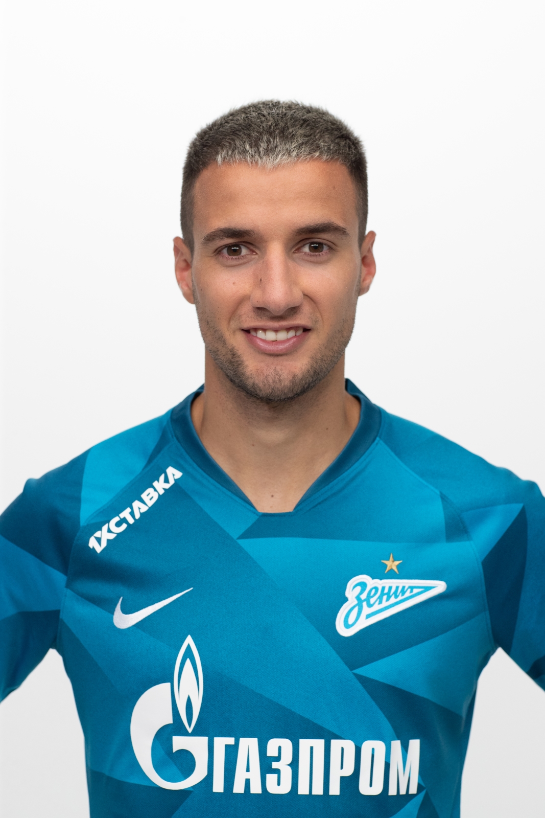 Фотосессия футболистов и тренеров основного состава ФК «Зенит» сезона 2019/20