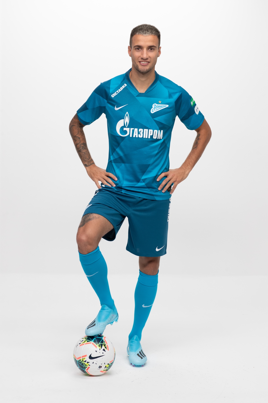 Фотосессия футболистов и тренеров основного состава ФК «Зенит» сезона 2019/20