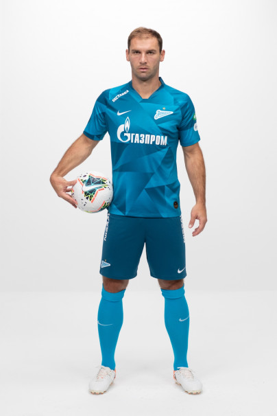 Фотосессия футболистов и тренеров основного состава ФК «Зенит» сезона 2019/20
