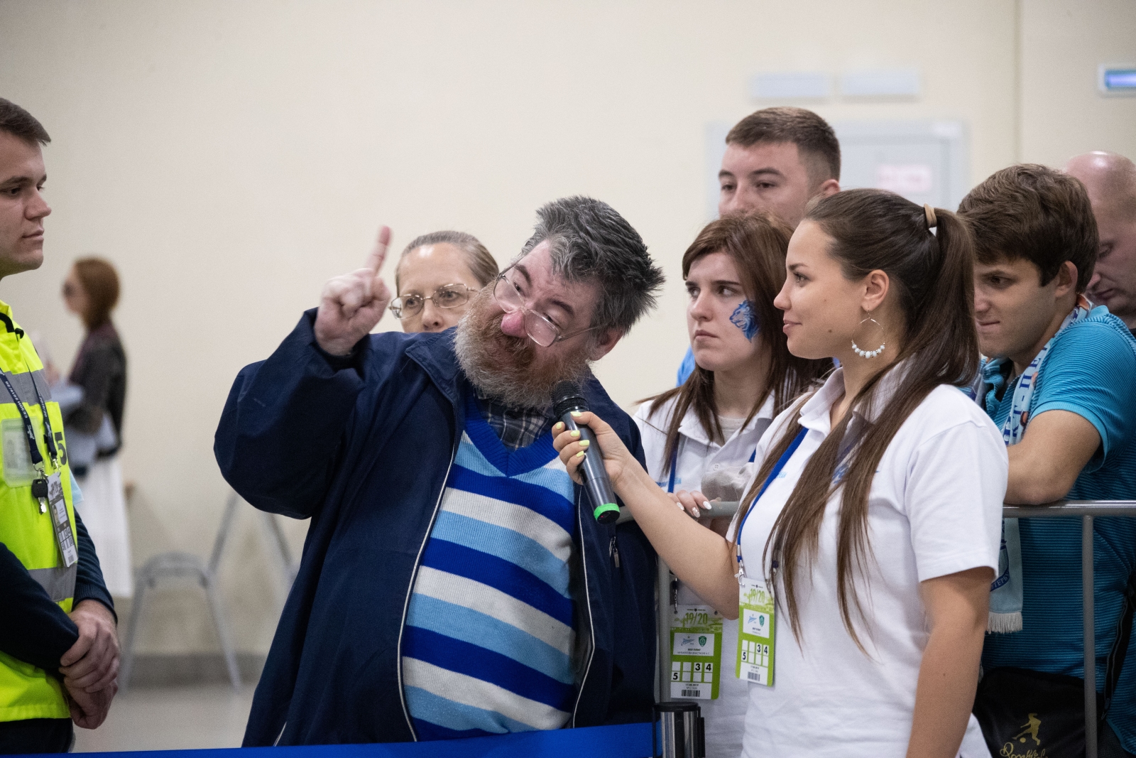 Анатолий Зинченко представил автобиографию на «Фан-Променаде»