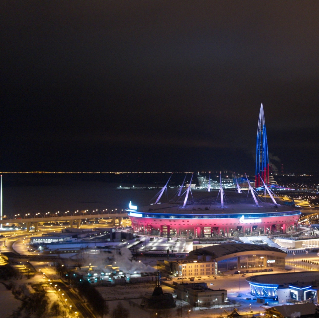 #ДаритеСвет: самые яркие кадры светомузыкального шоу «Газпро#ДаритеСвет: самые яркие кадры светомузыкального шоу „Газпром Арены“ и „Лахта Центра“