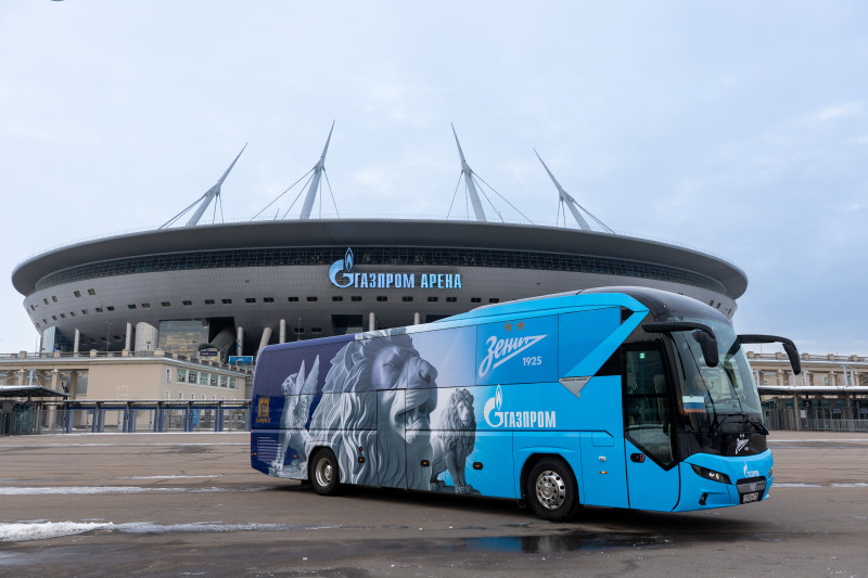 «Зенит» представил обновленную ливрею клубного автобуса