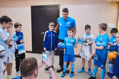 Автограф-сессия для детей из школы «Зенит-Чемпионика» в Воронеже